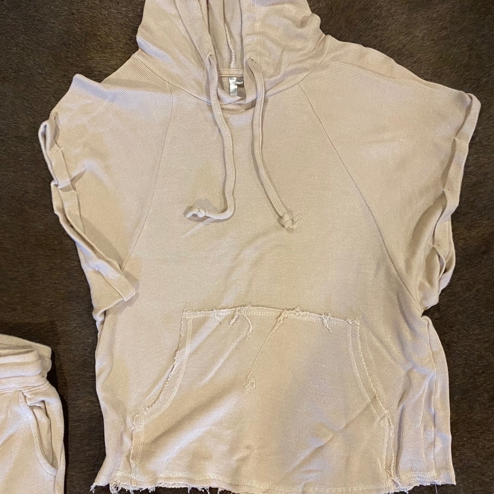 Mono B Cream too